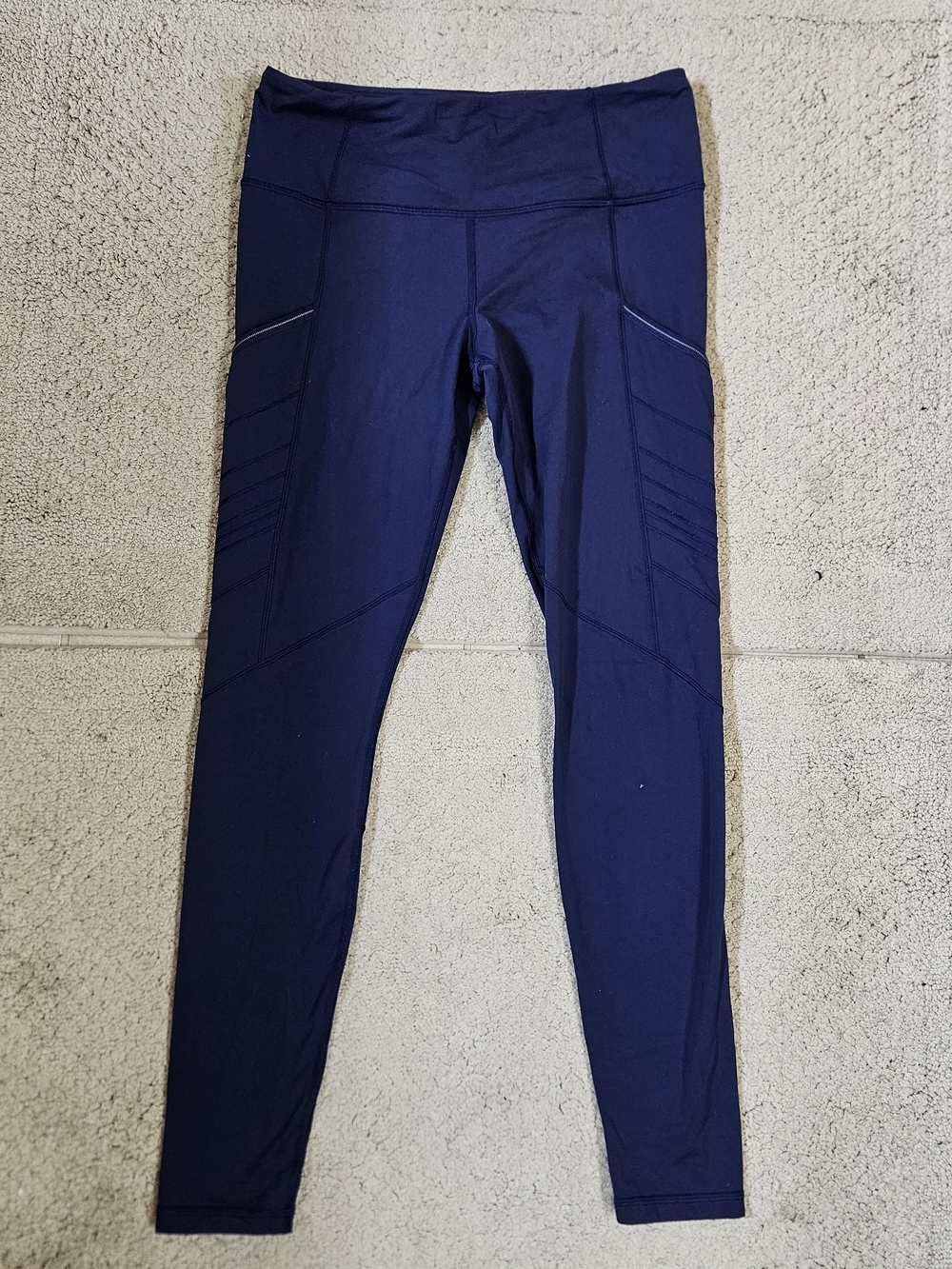 Lululemon Fresh Tracks Tight in Hero Blue - Picture 5 of 10